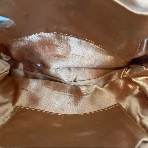 Whiting and Davis Metal Mesh Kiss Lock Bag in Ivory - Picture 8 of 14